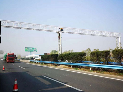 公路龙门架的安全检查 公路龙门架的安全检查