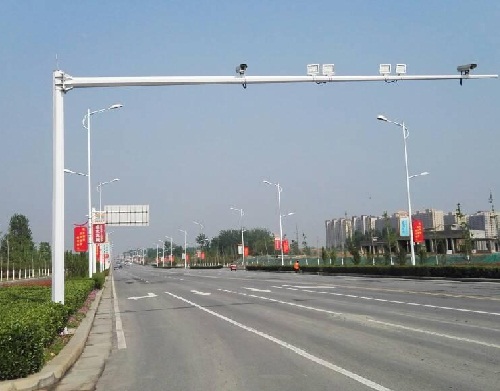 道路监控八棱杆 道路监控八棱杆